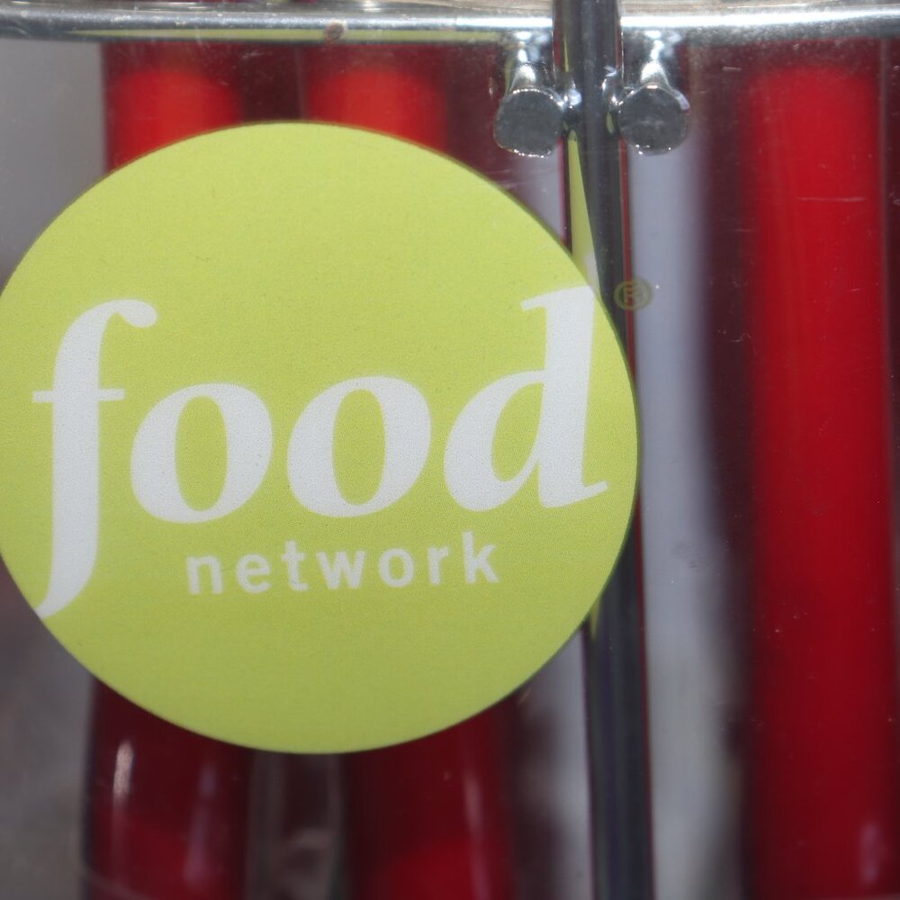 FOOD NETWORK Service for 4 Flatware 20 Piece Set W/Hanging Storage Rack Red New - Picture 7 of 7